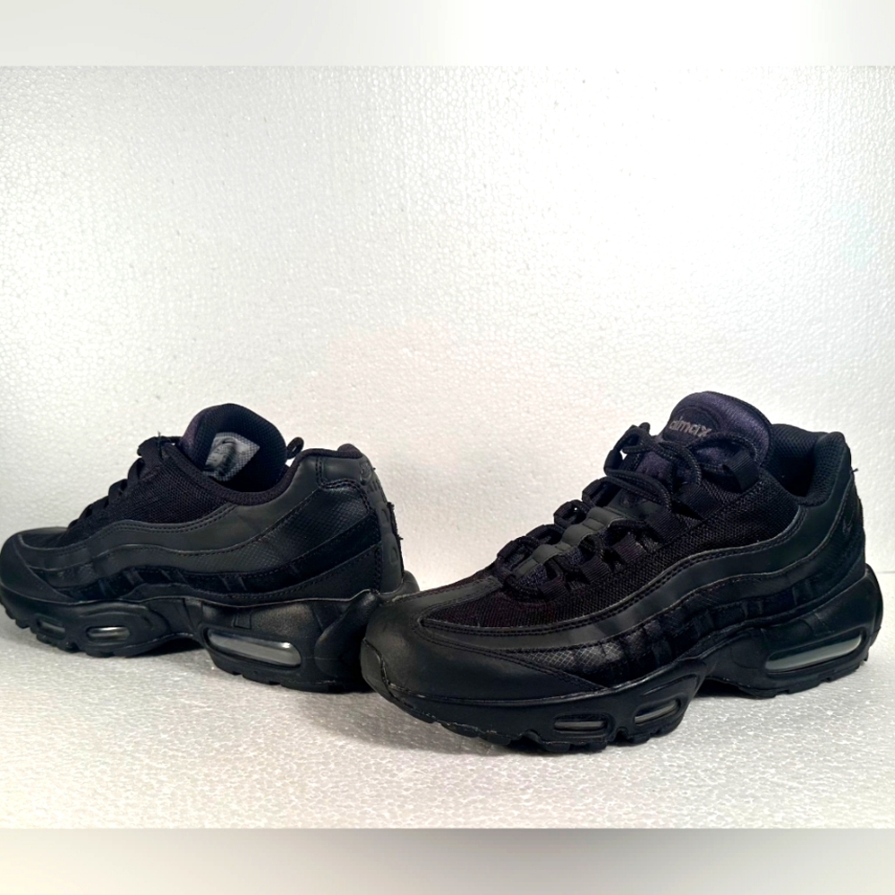 Nike Air Max 95 Essential Triple Black